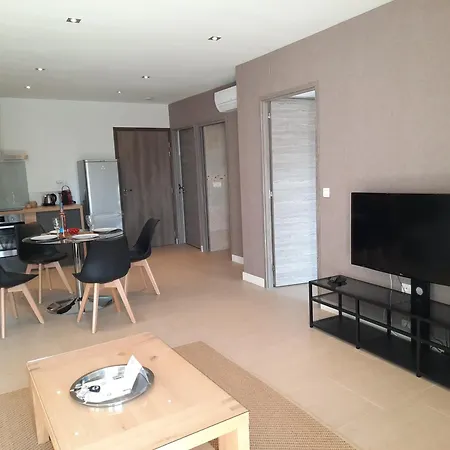 Hpc Suites - Cassis Centre - Parking Securise Et Piscine Chauffee-3