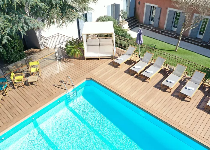Les Jardins De Cassis - Parking Gratuit & Piscine Chauffee Hotel